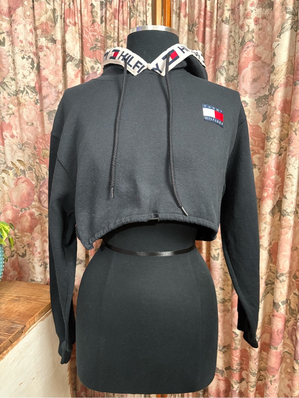 Reworked Tommy Hilfiger Black Cropped Hoodie